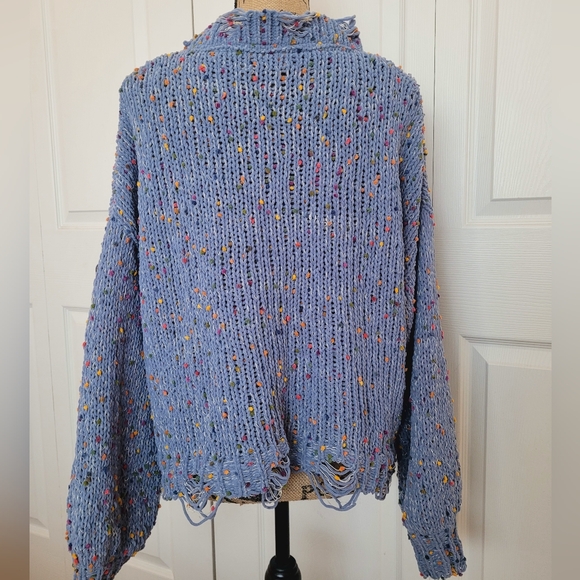 💙 POL Distressed Sweater - Picture 6 of 6